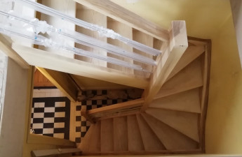 Trémie avec escalier sûr-mesure